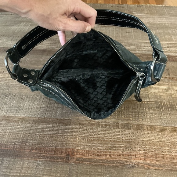 Kenneth Cole Reaction Black Hobo Leather Shoulder Bag - Picture 5 of 9